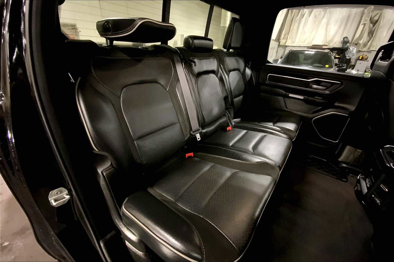 Used 2019 RAM 1500 Laramie w/ Sport Appearance Package image 19