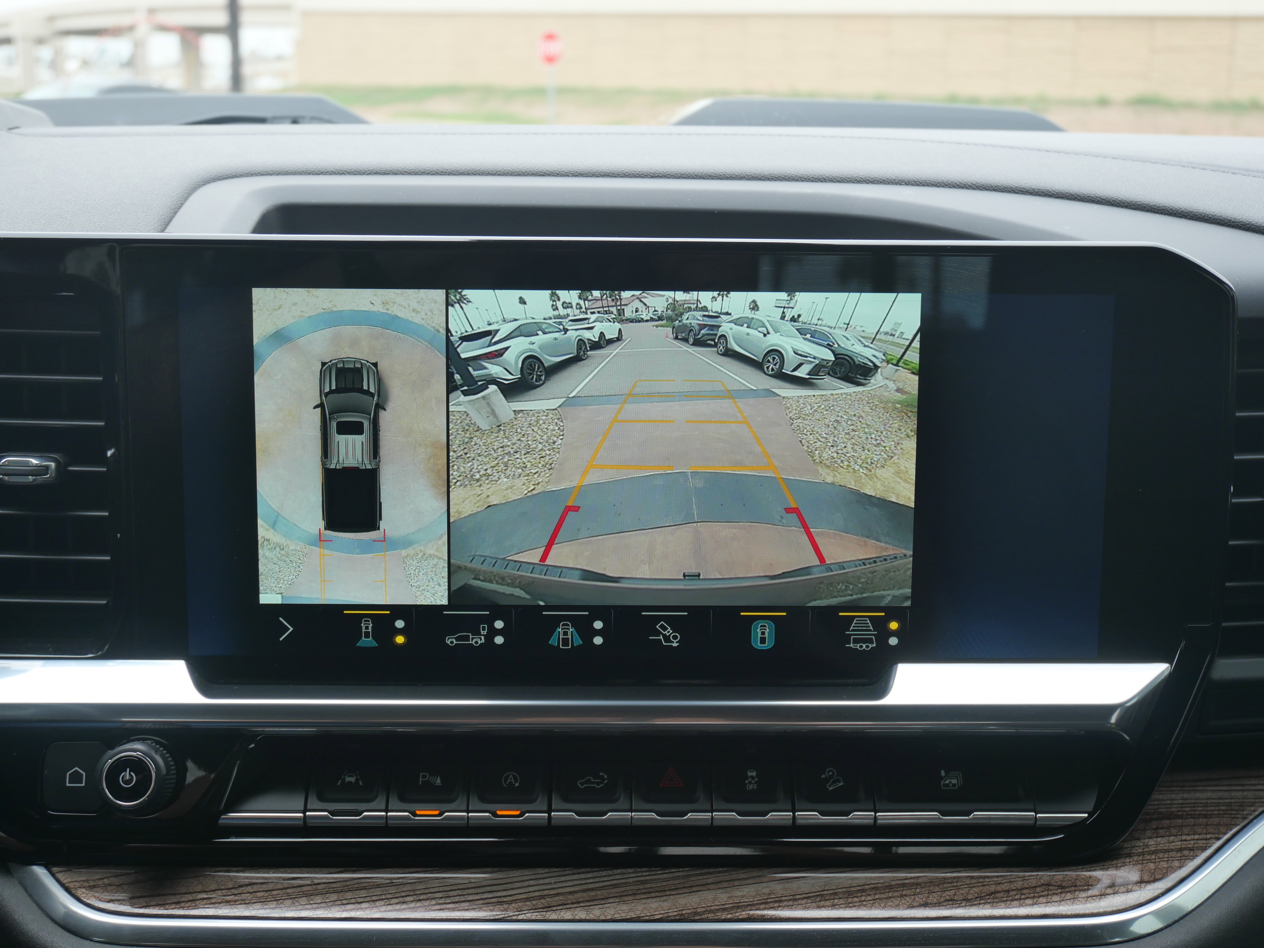 Used 2022 Chevrolet Silverado 1500 LT Trail Boss w/ LT Trail Boss Premium Package image 17