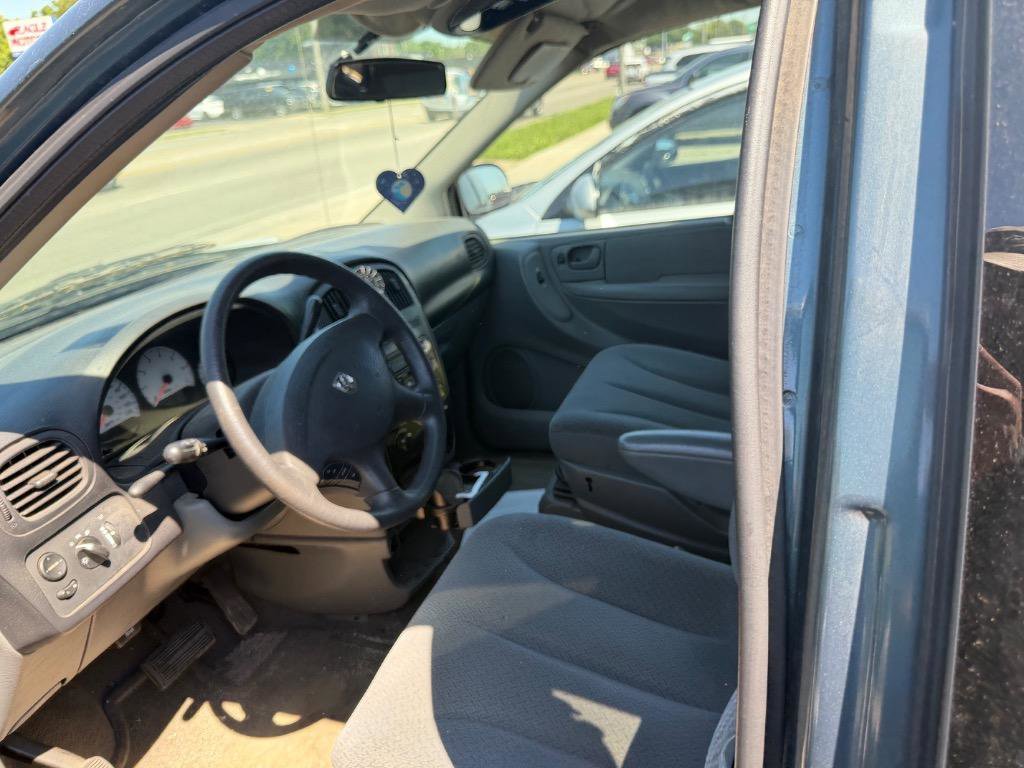 Used 2006 Dodge Caravan SXT w/ Popular Equipment Group I FWD image 11