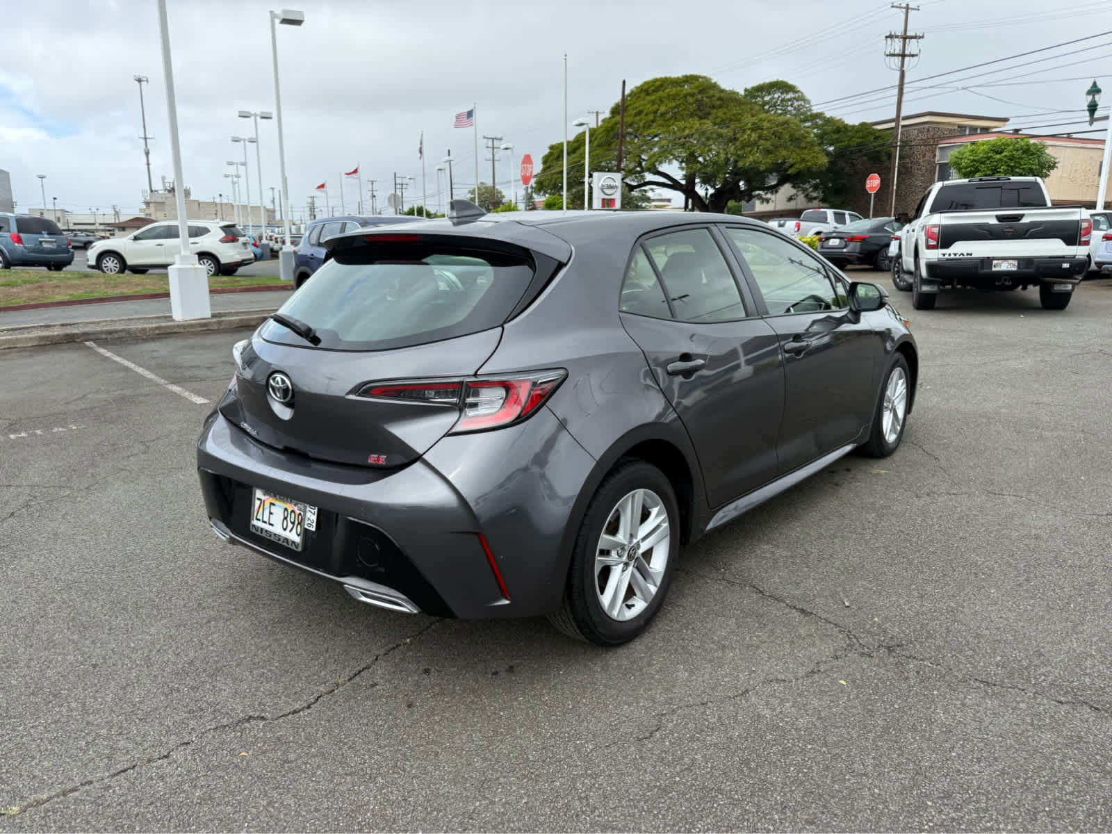 Used 2022 Toyota Corolla SE image 3