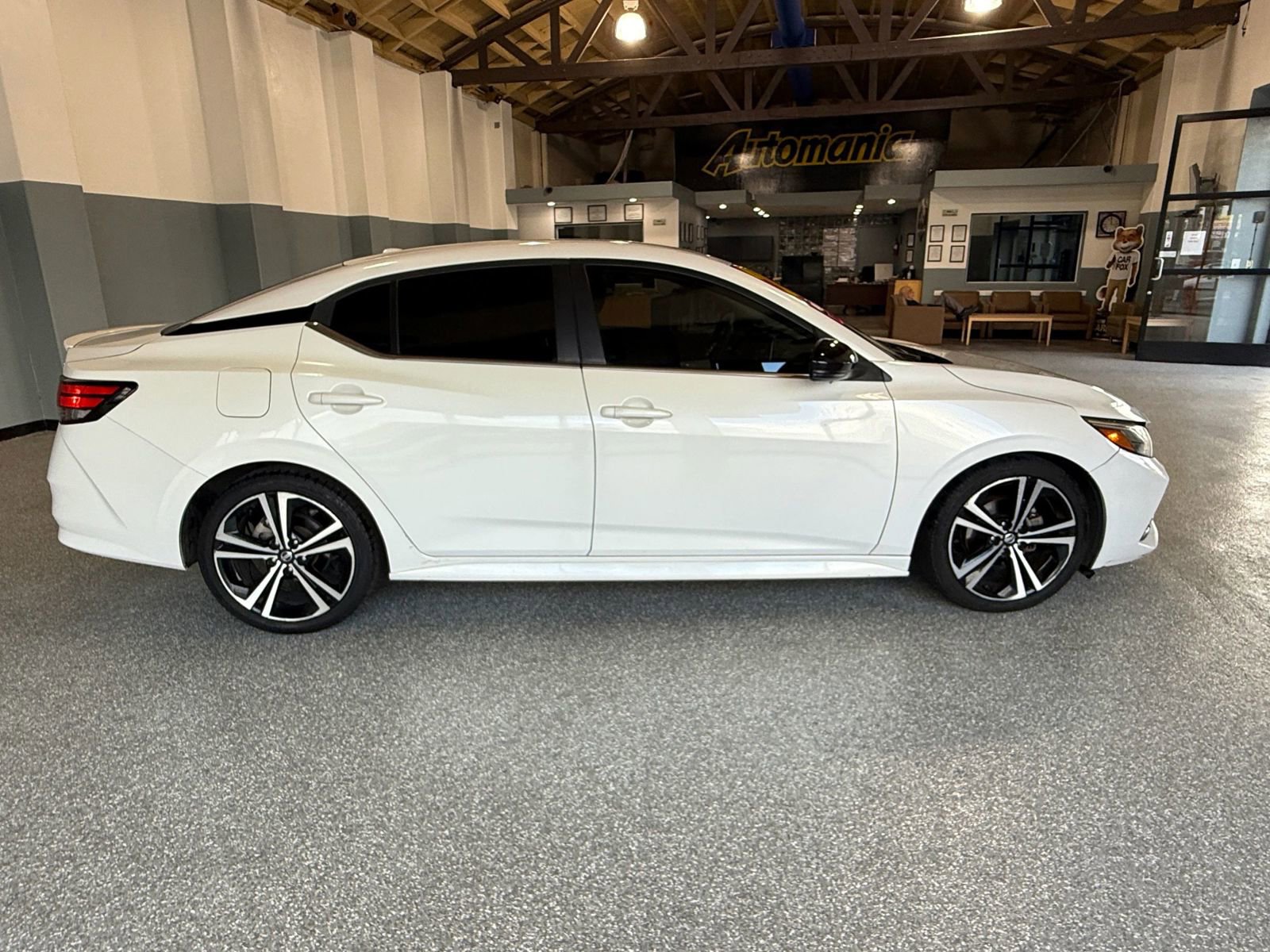 Used 2020 Nissan Sentra SR w/ Trunk Package image 8