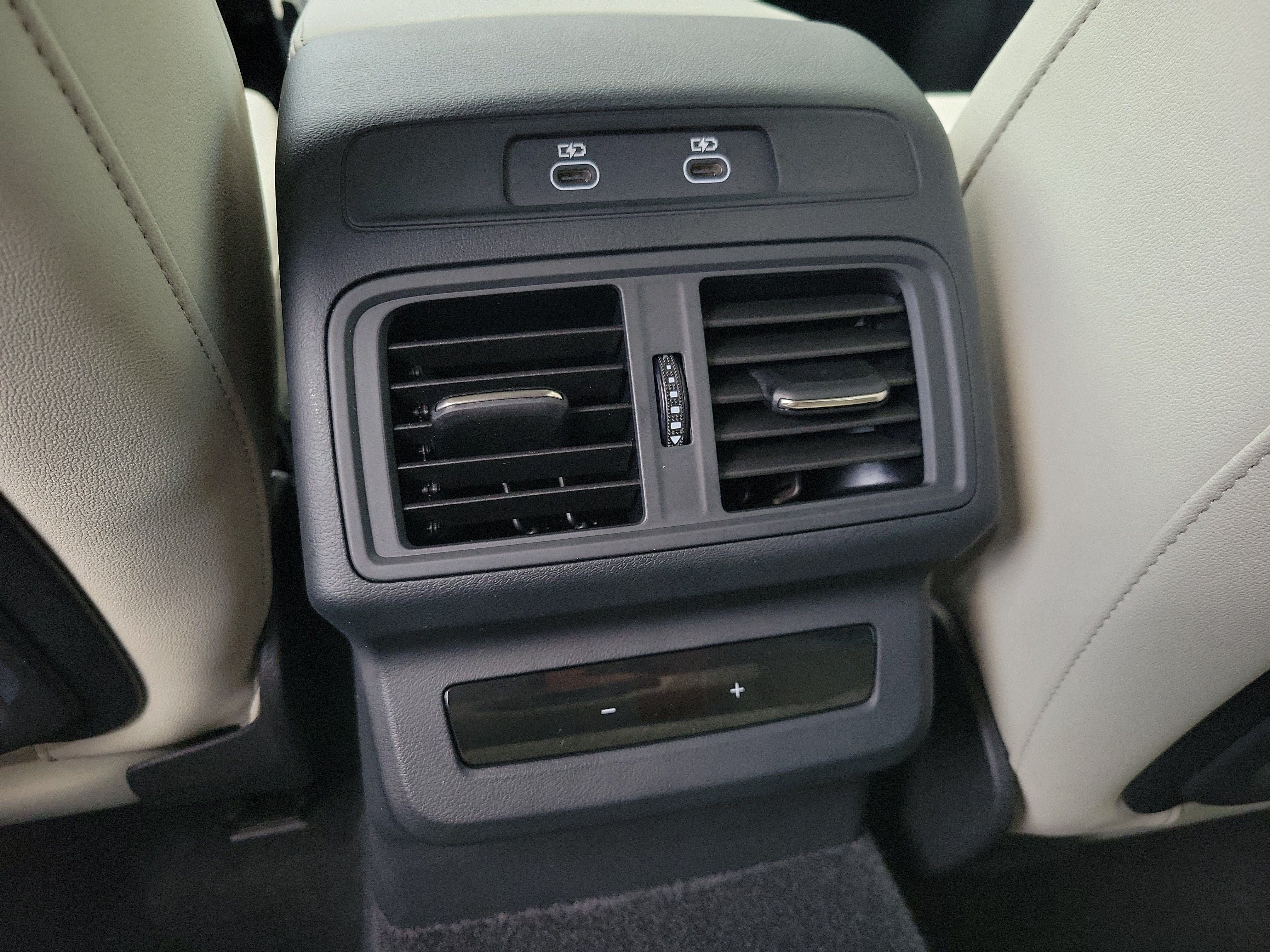 Used 2025 Audi Q5 Premium Plus w/ Premium Plus AWD/4WD image 15