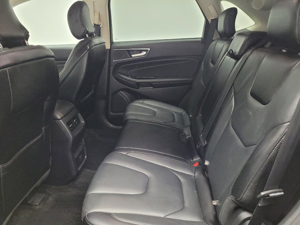 Used 2018 Ford Edge Titanium w/ Cold Weather Package AWD/4WD image 18