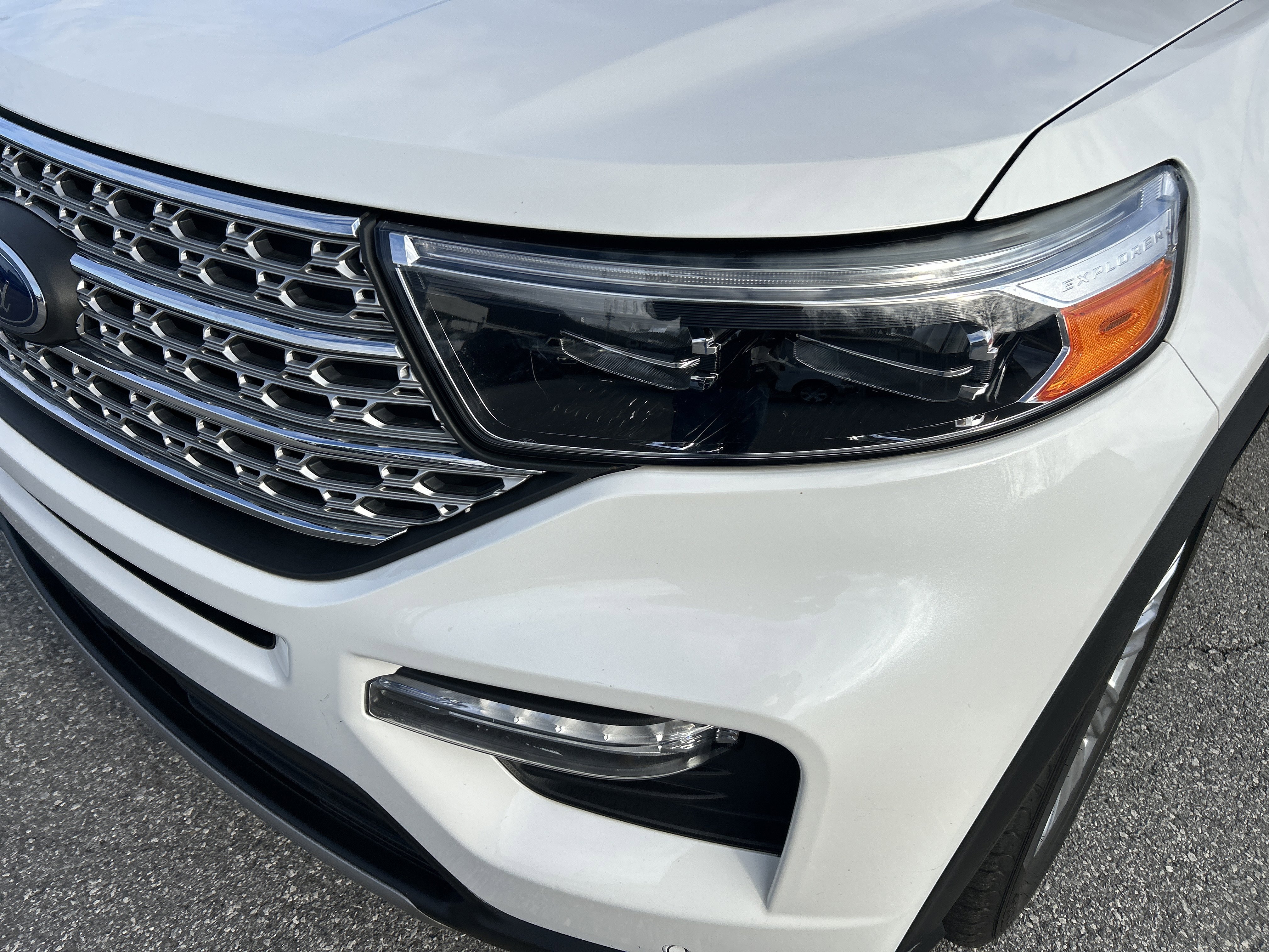 Used 2020 Ford Explorer Limited image 11