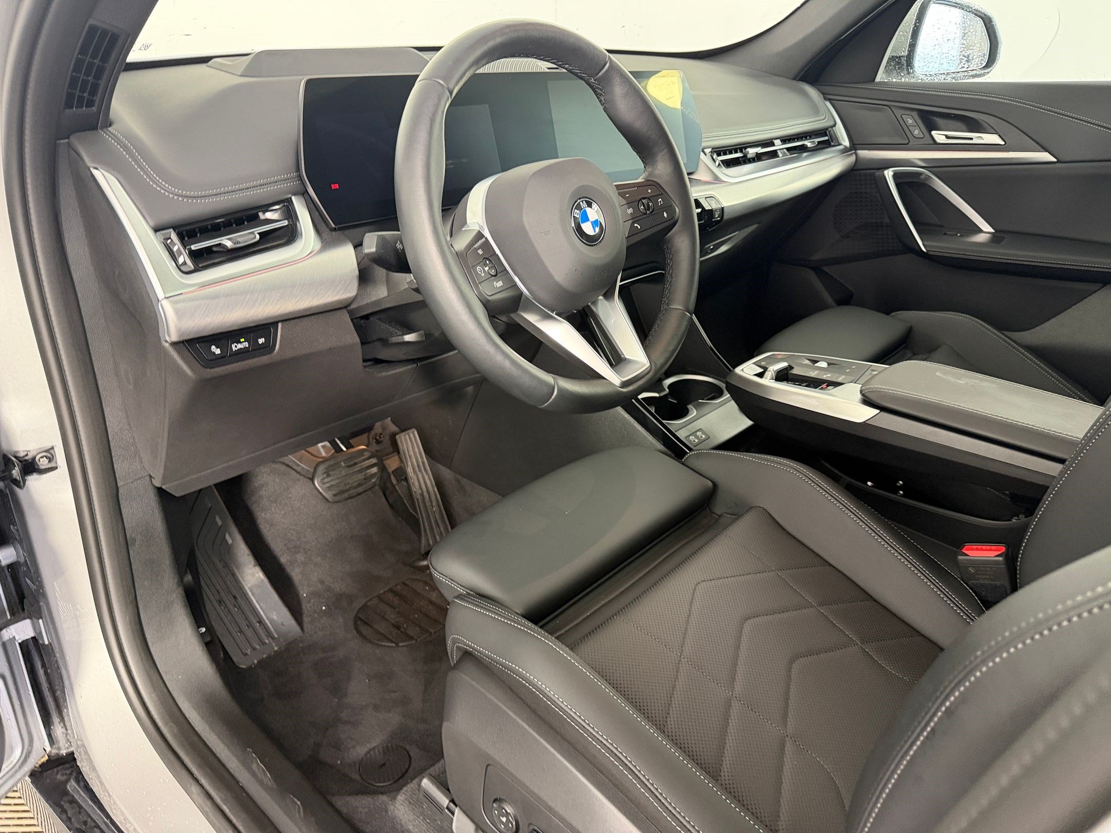 Used 2026 BMW X1 xDrive28i AWD/4WD image 4