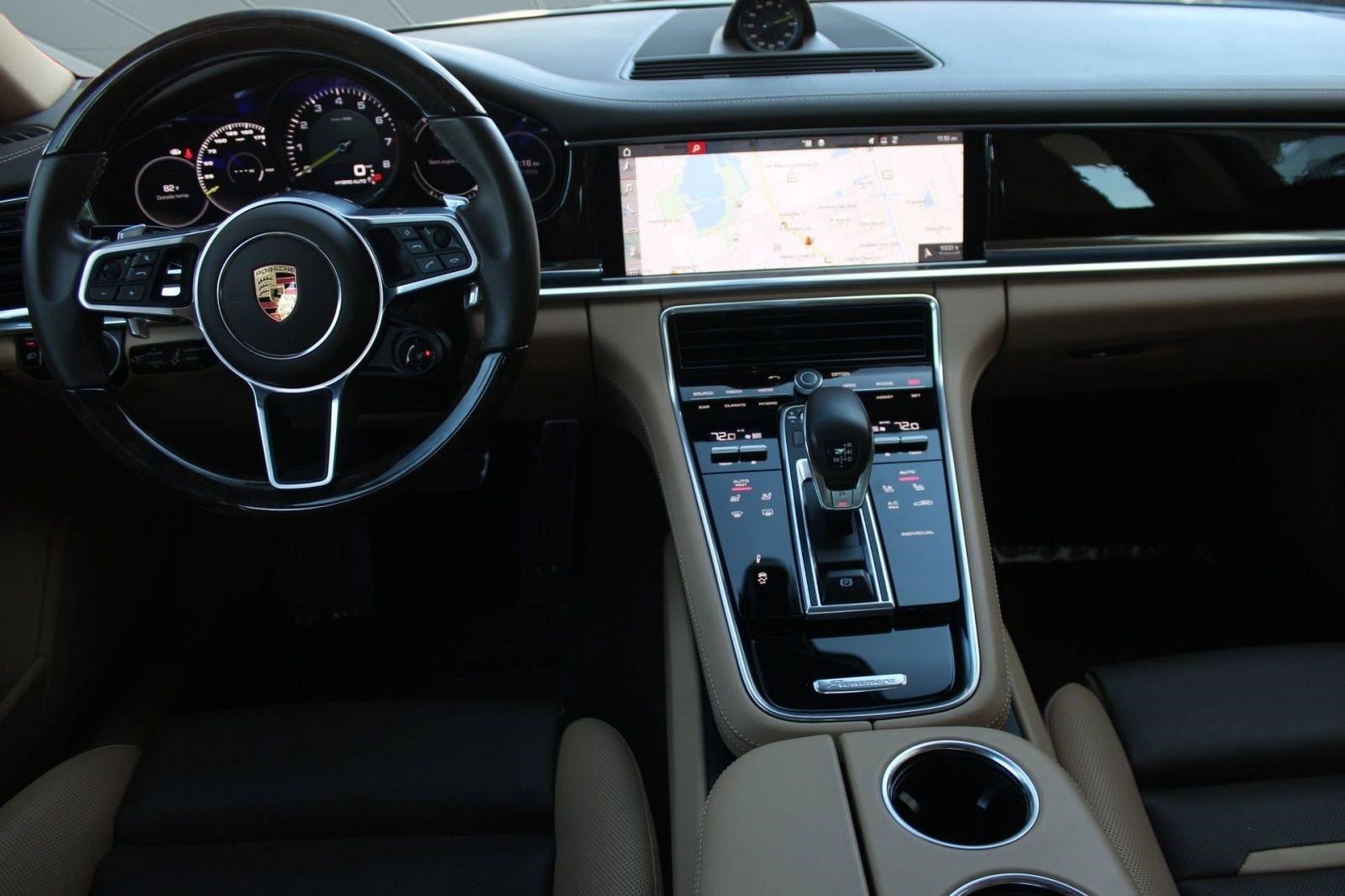 Used 2019 Porsche Panamera 4 image 29