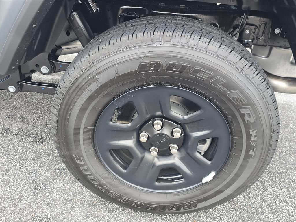 New 2026 Jeep Gladiator Sport image 7