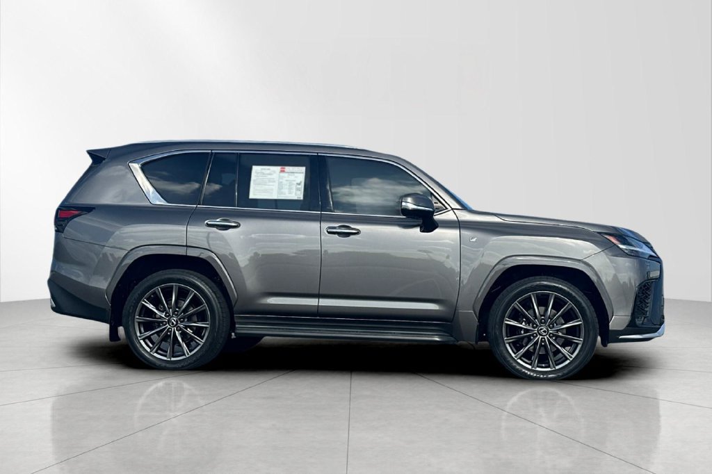 Used 2023 Lexus LX 600 F Sport AWD/4WD image 7