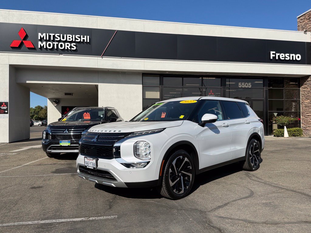Used 2022 Mitsubishi Outlander SE FWD 360° Tour