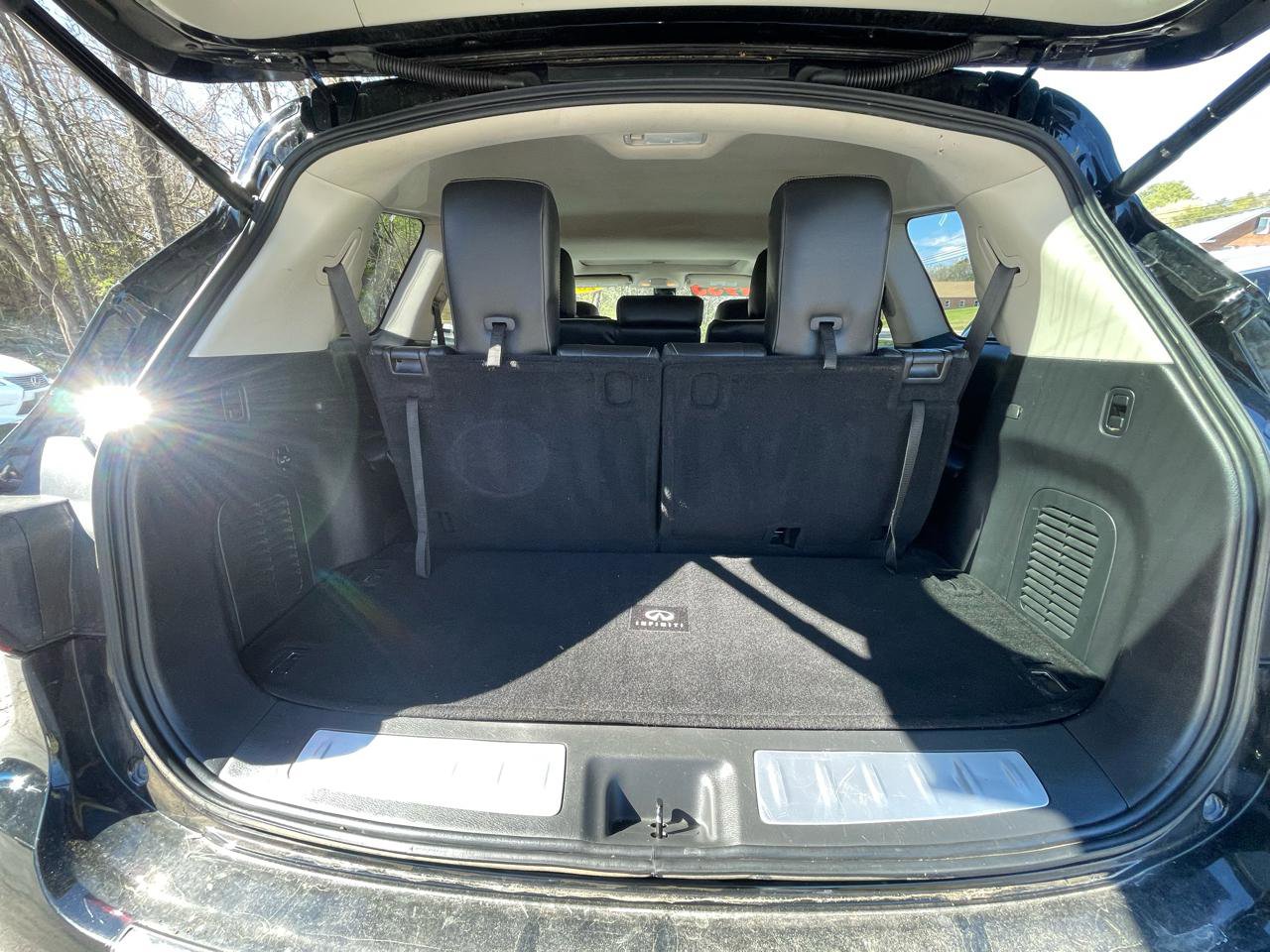 Used 2017 INFINITI QX60 AWD w/ Premium Plus Package image 23