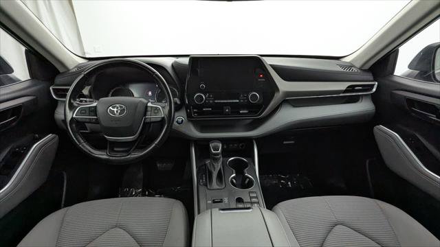 Used 2023 Toyota Highlander LE FWD image 26