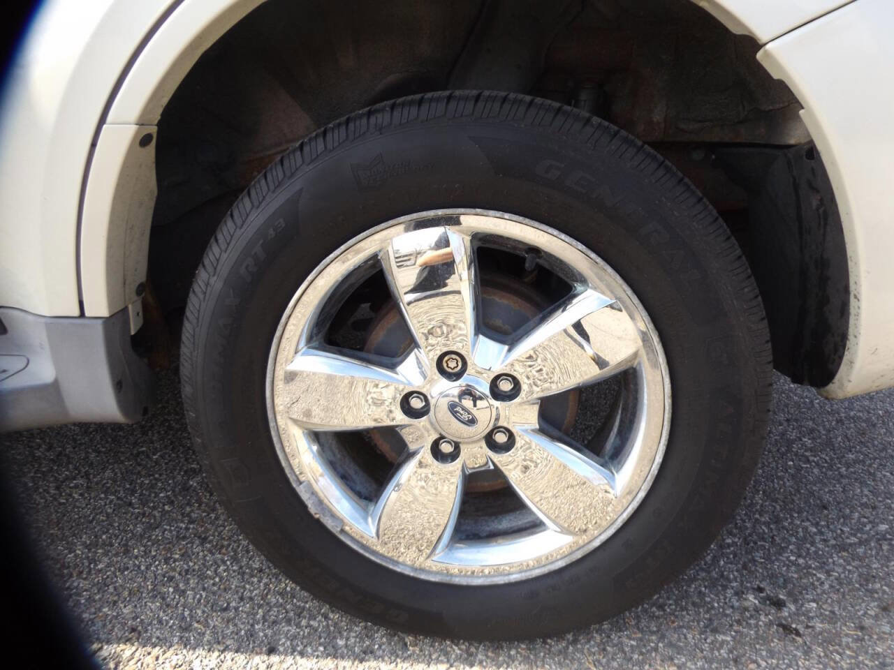 Used 2009 Ford Escape XLT image 20