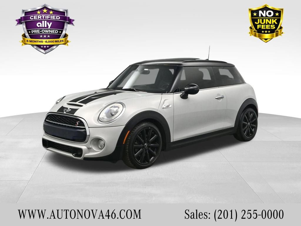 Used 2018 MINI Cooper S image 1