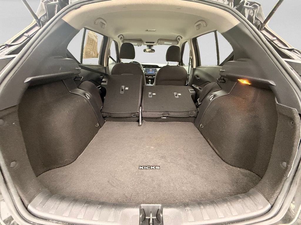 Used 2021 Nissan Kicks SV FWD image 30
