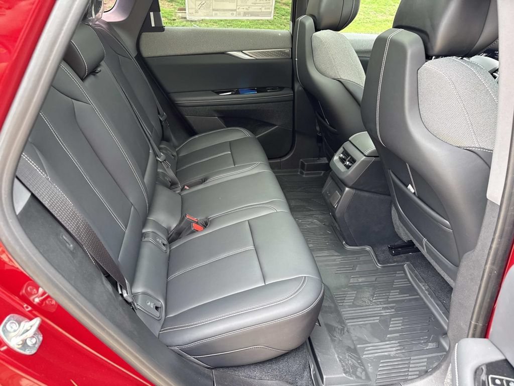 New 2026 Cadillac Optiq Sport 1 w/ LPO, Floor Liner Package AWD/4WD image 11