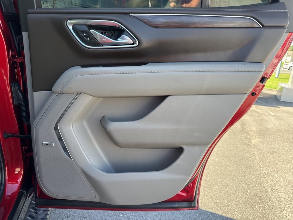 Used 2023 Chevrolet Tahoe Z71 w/ Luxury Package image 18