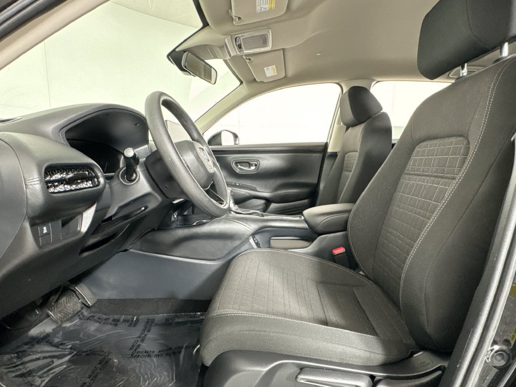 Used 2025 Honda HR-V LX image 11