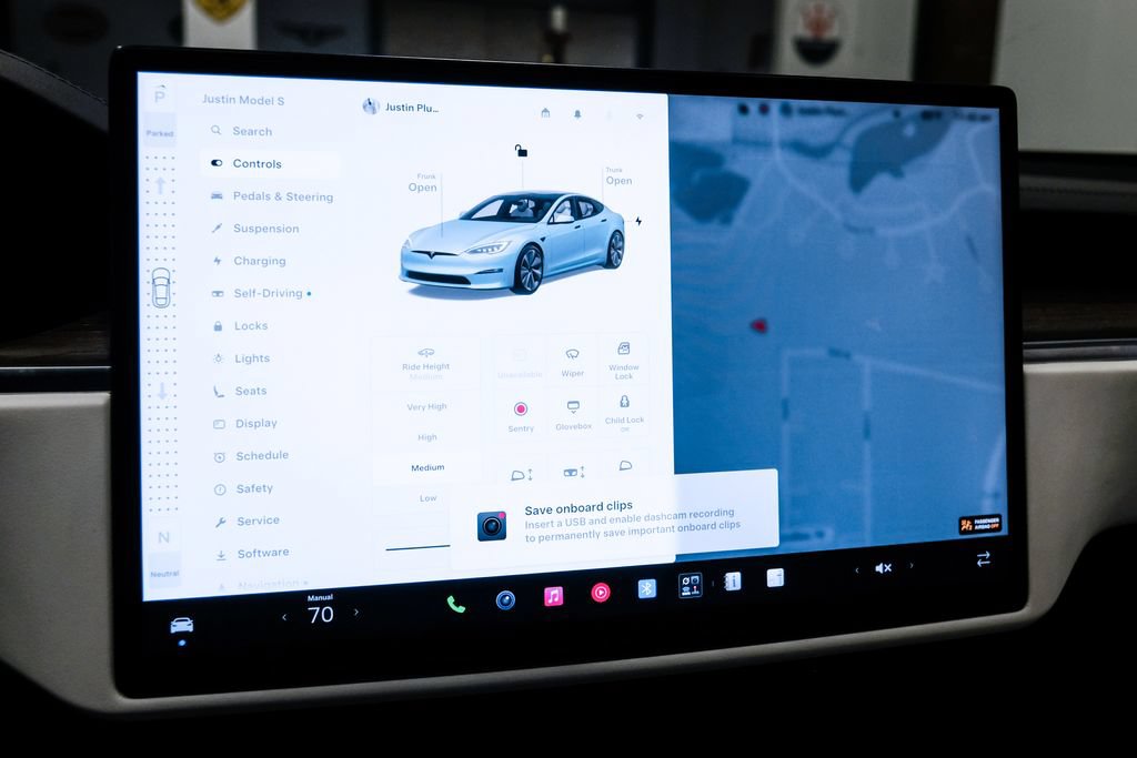 Used 2022 Tesla Model S AWD/4WD image 37