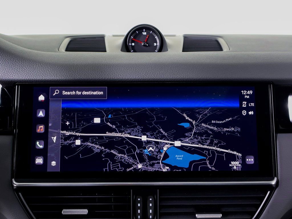 Certified 2023 Porsche Cayenne Coupe image 13