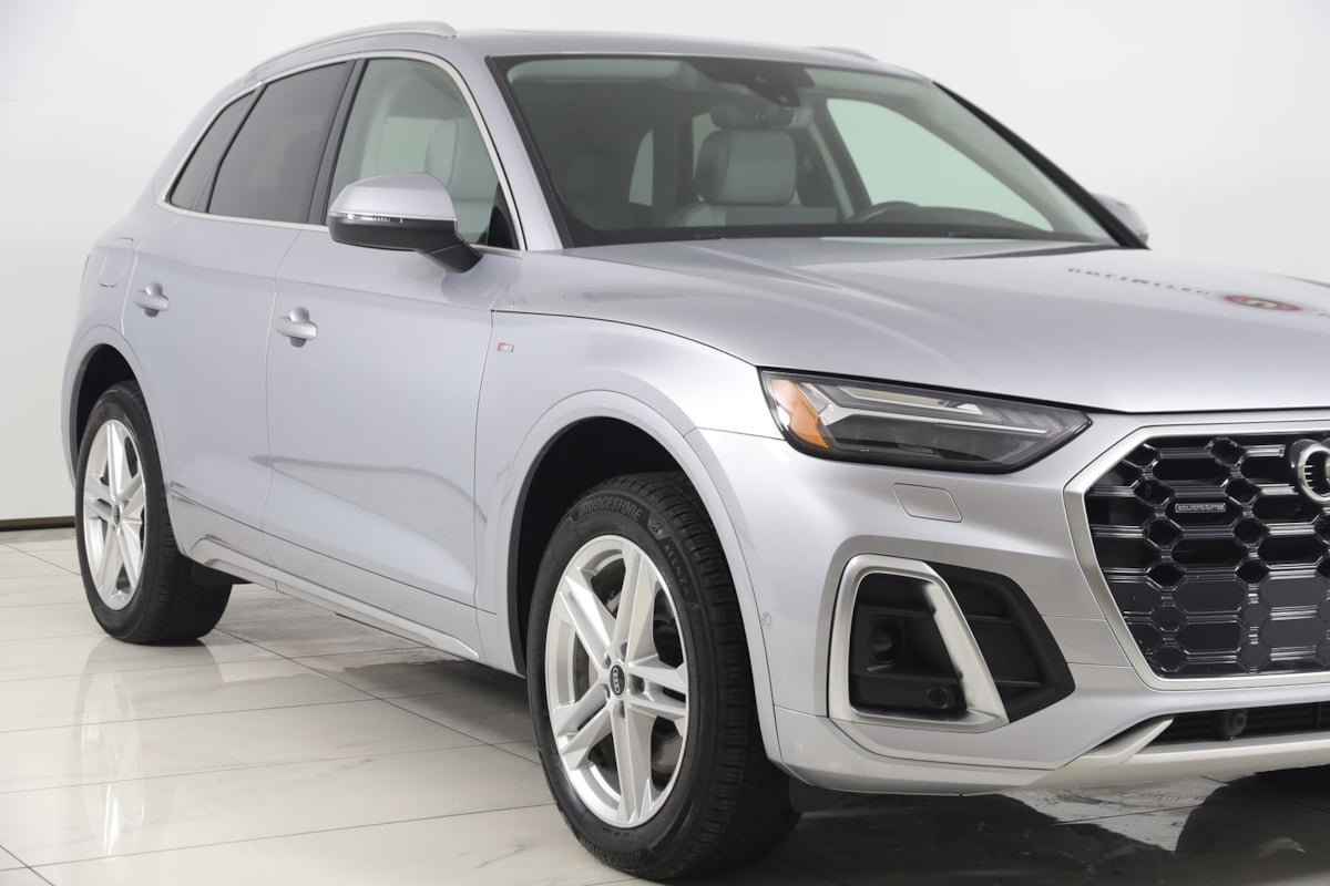 Used 2021 Audi Q5 e Prestige w/ Prestige Package AWD/4WD image 45