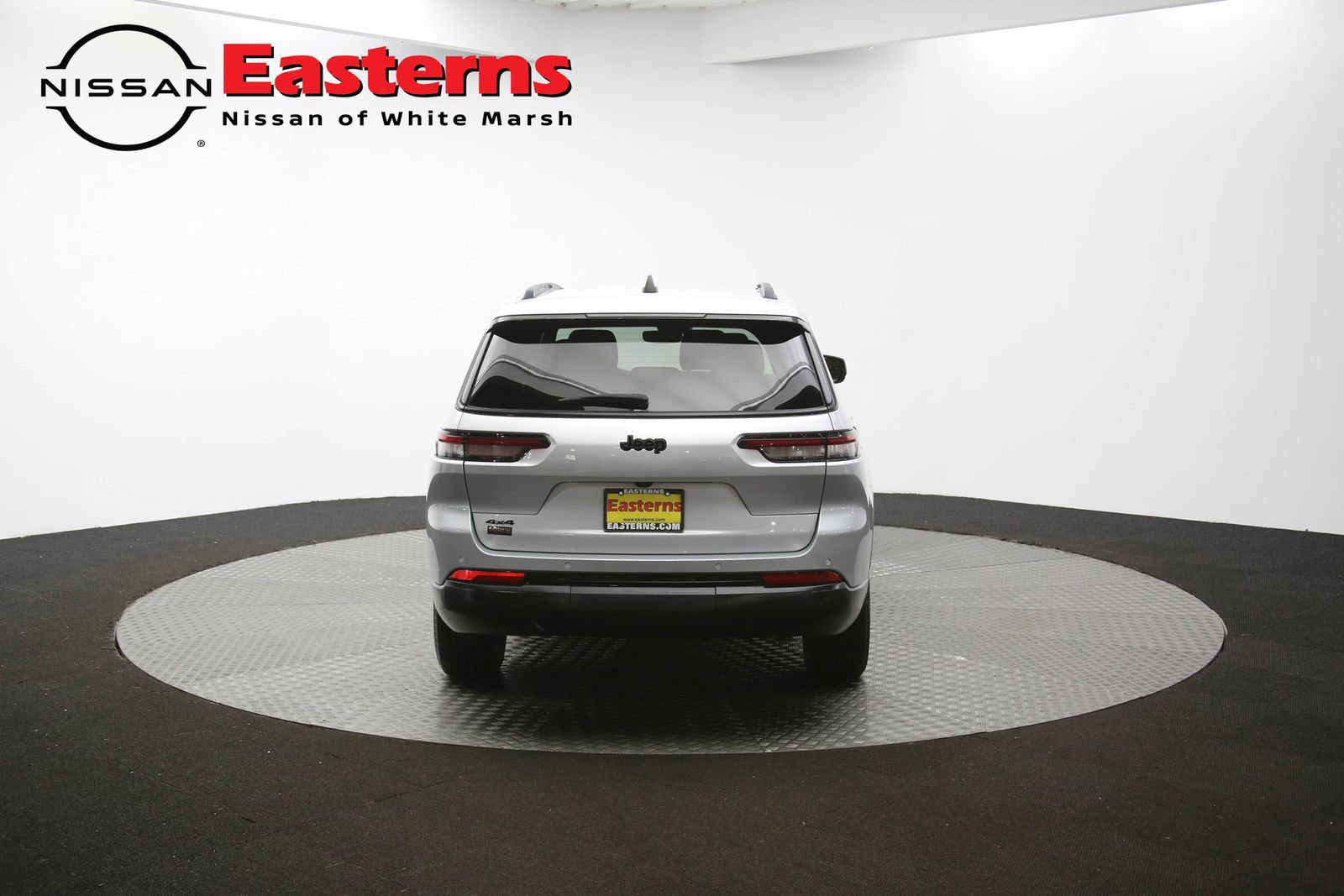 Used 2024 Jeep Grand Cherokee L Laredo image 44