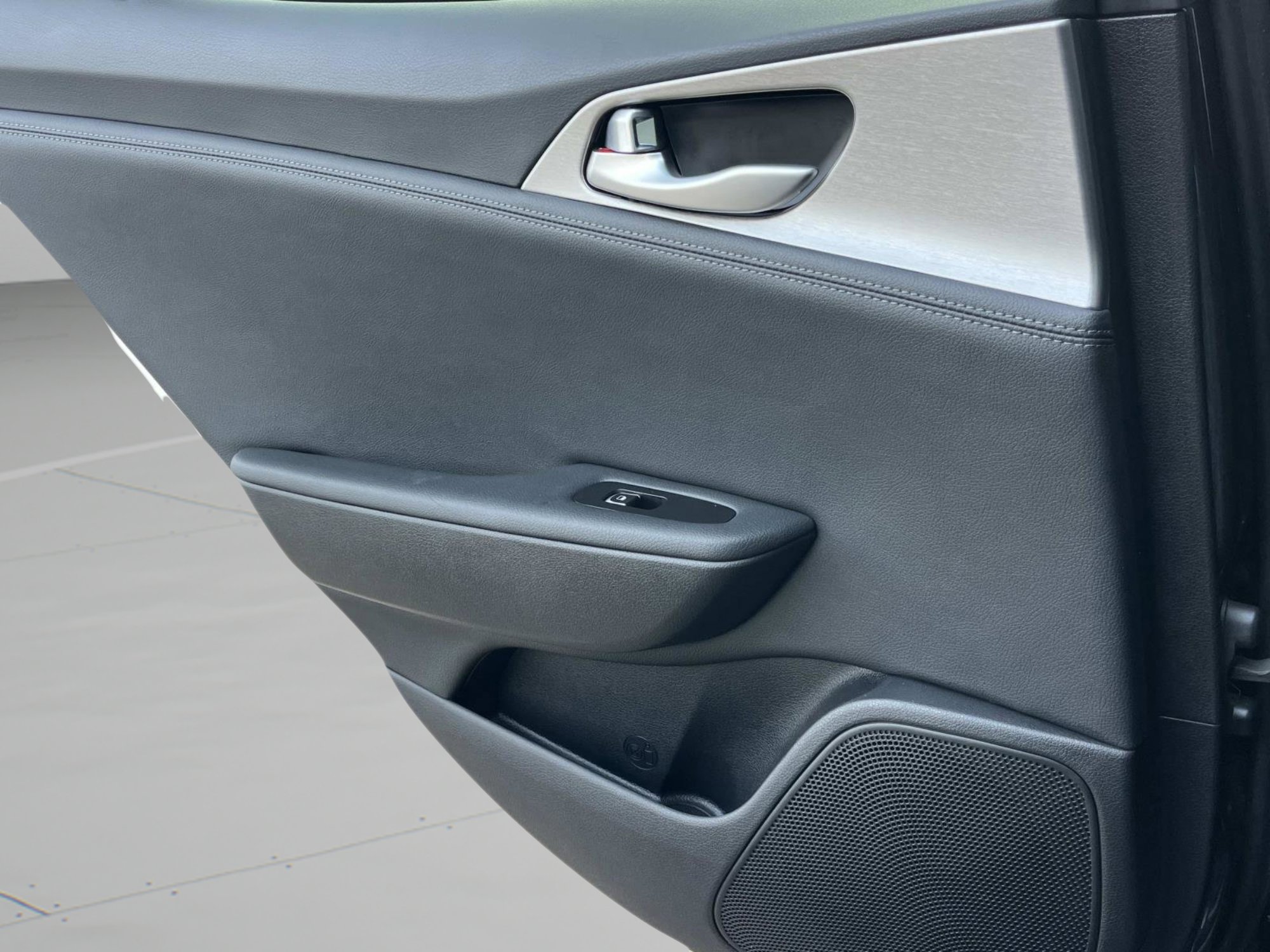 Used 2019 Kia Stinger GT image 30