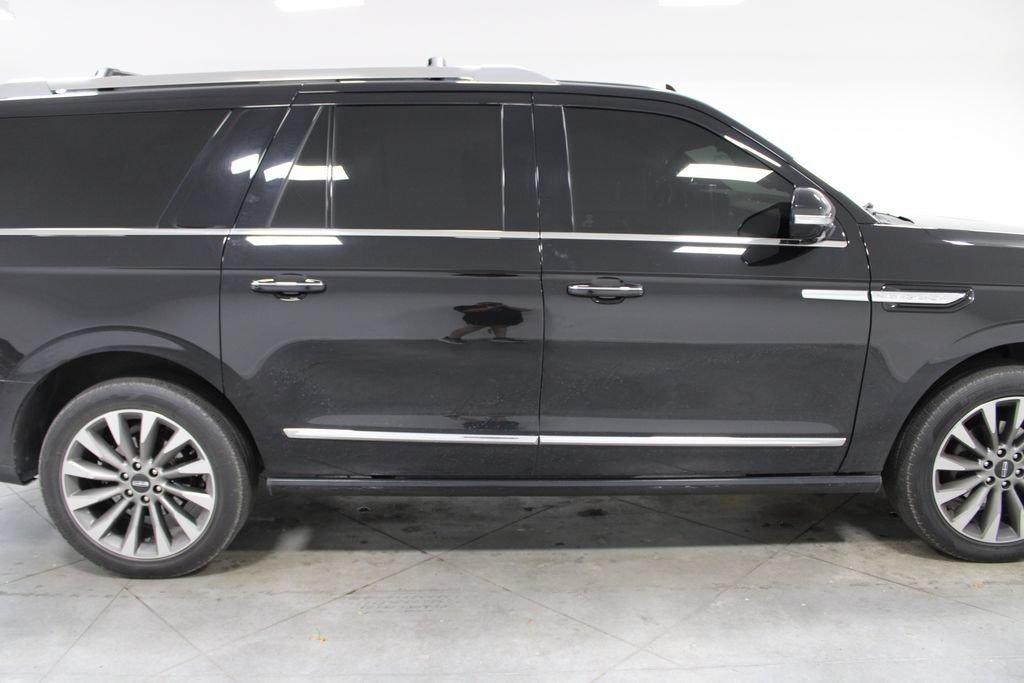 Used 2020 Lincoln Navigator L Reserve w/ Luxury Package AWD/4WD image 11