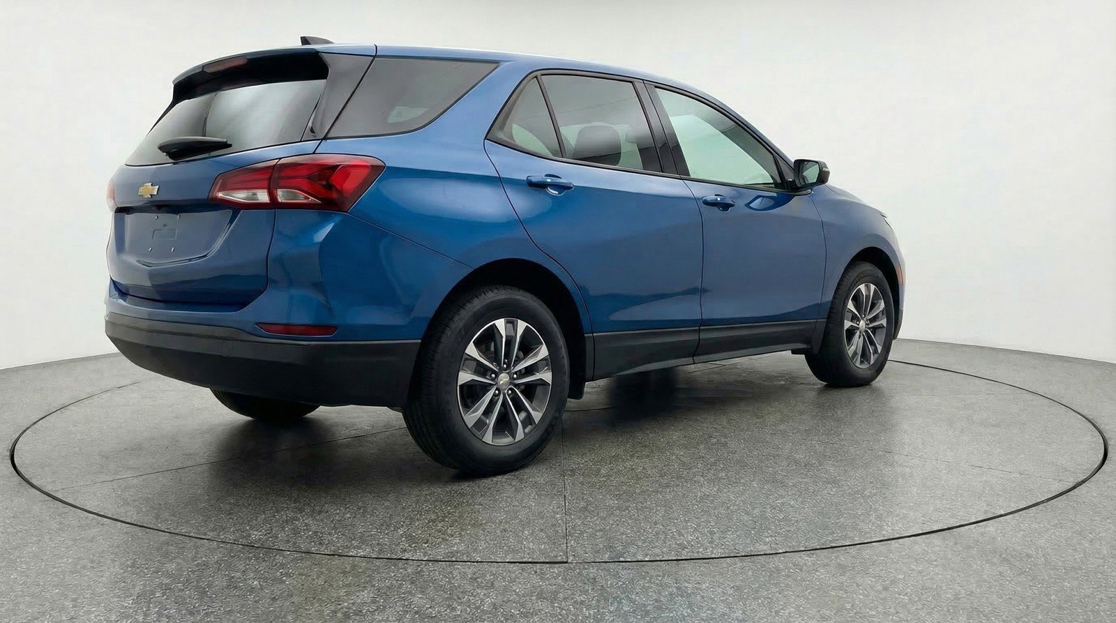Used 2025 Chevrolet Equinox LT FWD image 9