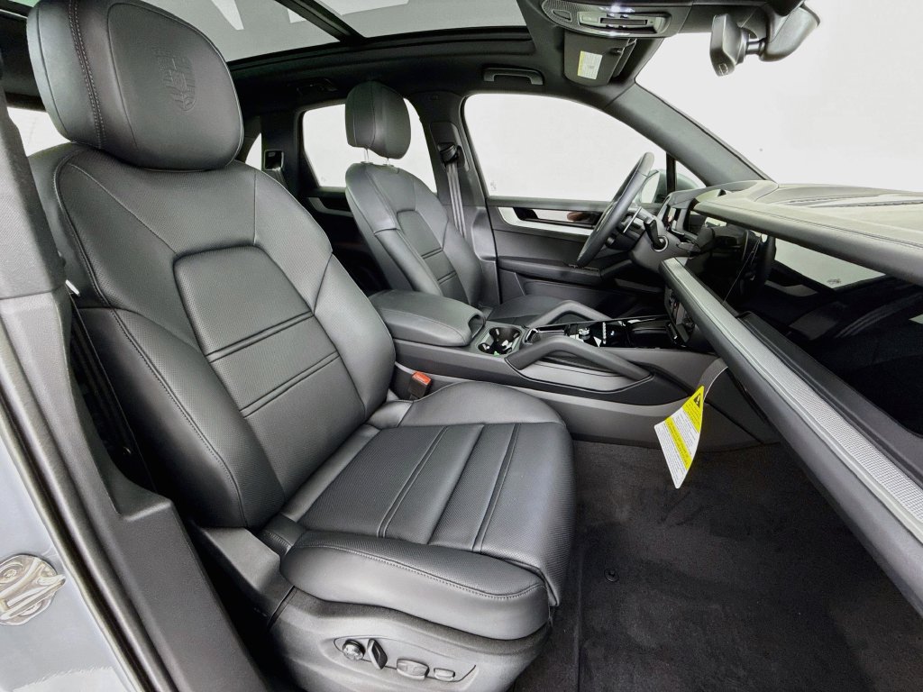 New 2026 Porsche Cayenne AWD/4WD image 29