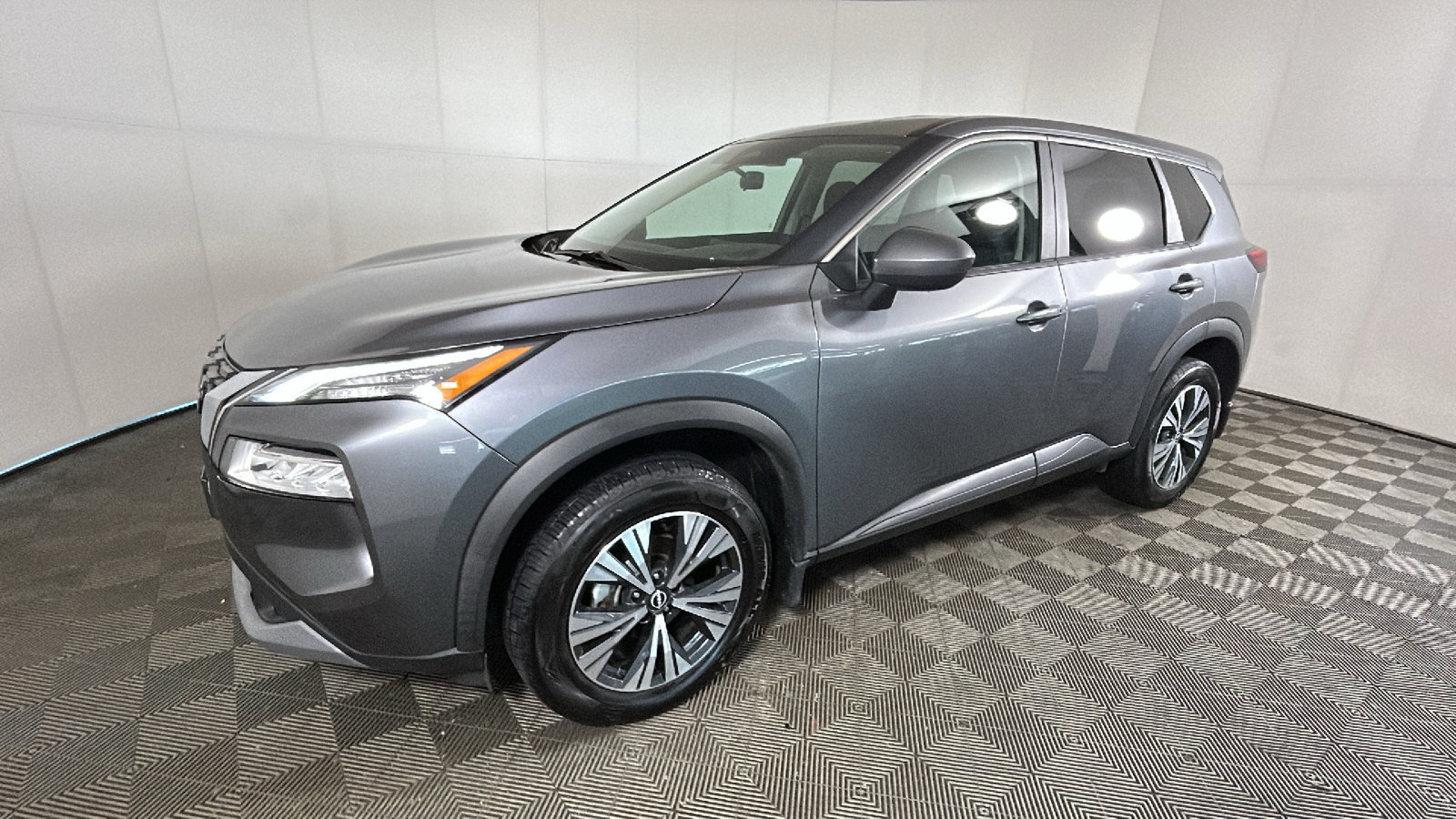 Used 2023 Nissan Rogue SV AWD/4WD image 8