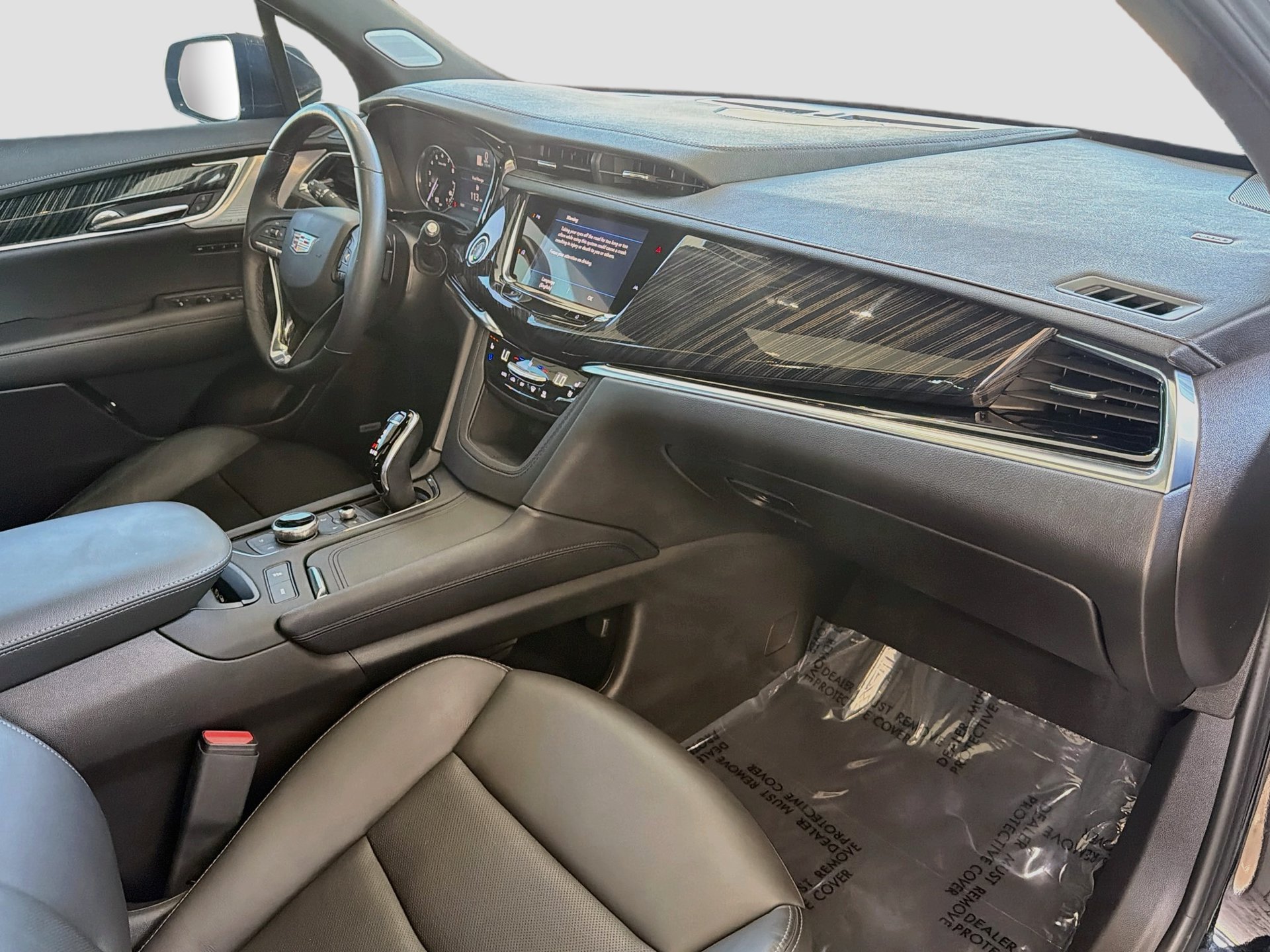 Certified 2024 Cadillac XT6 Premium Luxury FWD image 17