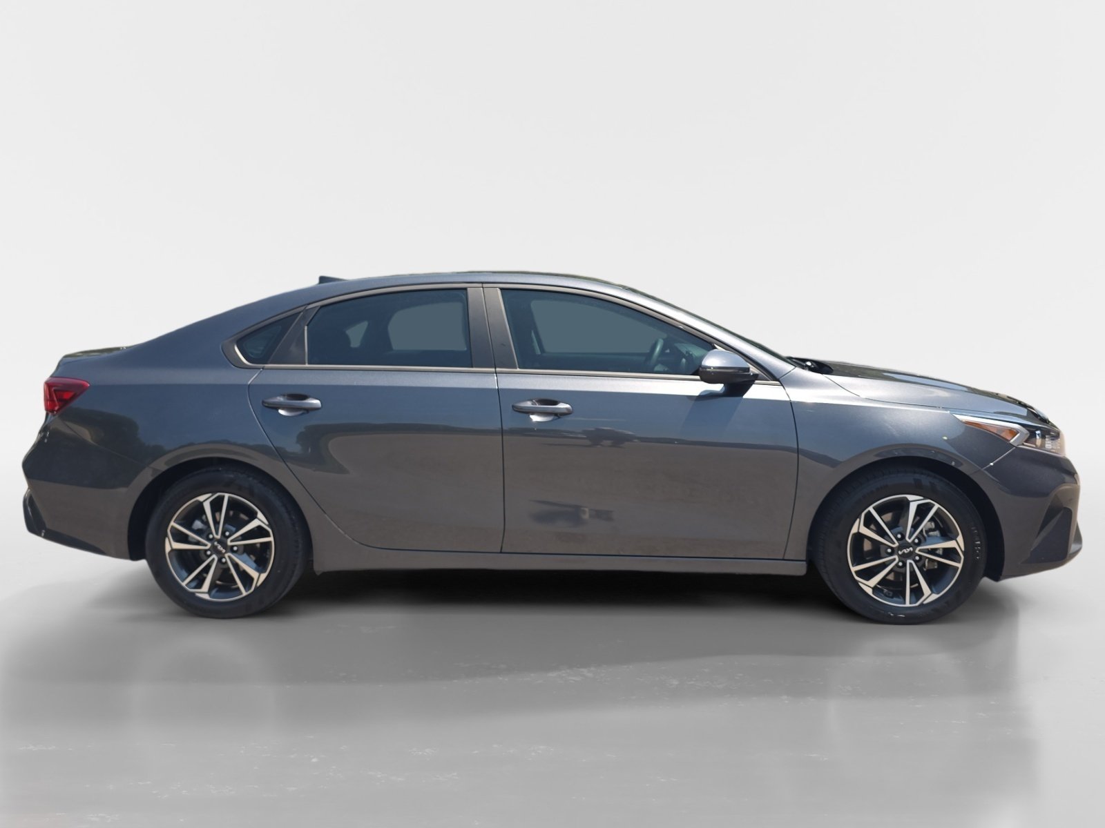 Used 2024 Kia Forte LXS w/ LXS Technology Package FWD image 7