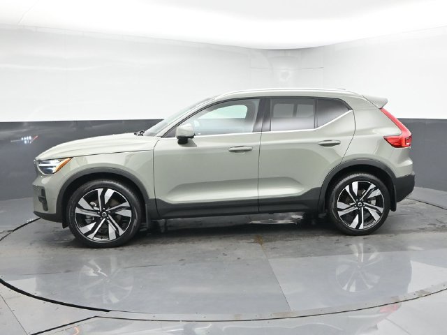 Used 2025 Volvo XC40 B5 Ultra w/ Climate Package AWD/4WD image 4