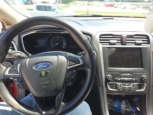 Used 2019 Ford Fusion SE AWD/4WD image 8