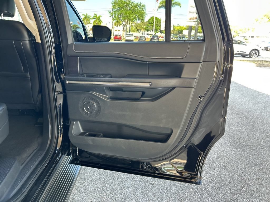 Used 2024 Ford Expedition Max XLT AWD/4WD image 35