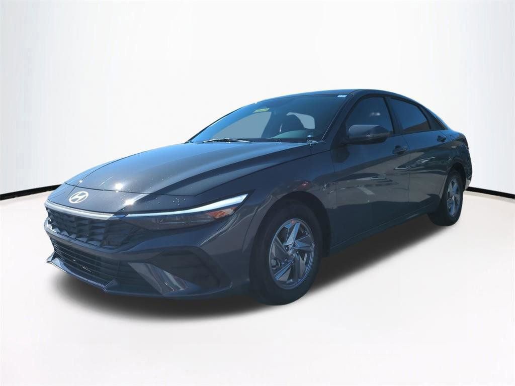 New 2026 Hyundai Elantra SE FWD image 9