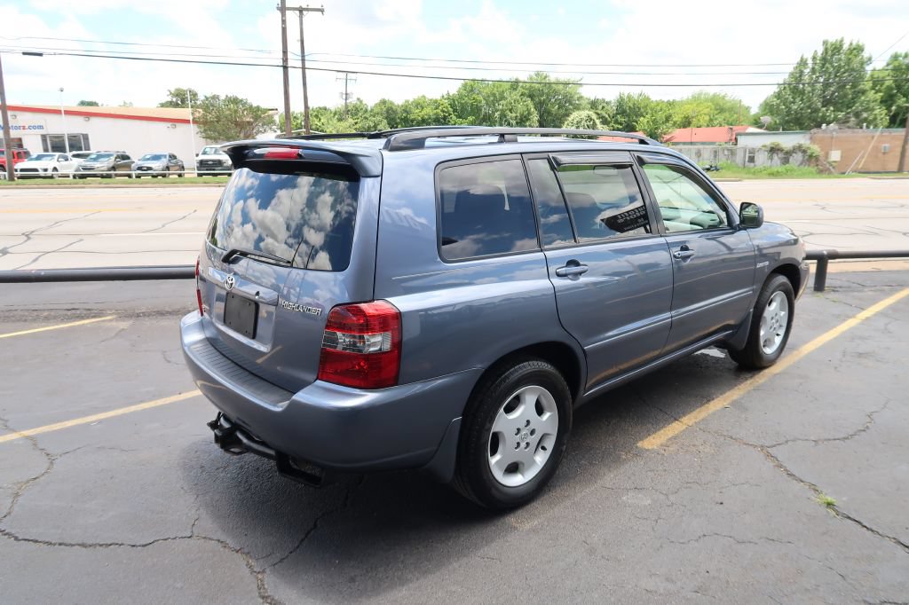 Used 2004 Toyota Highlander 2WD V6 image 3