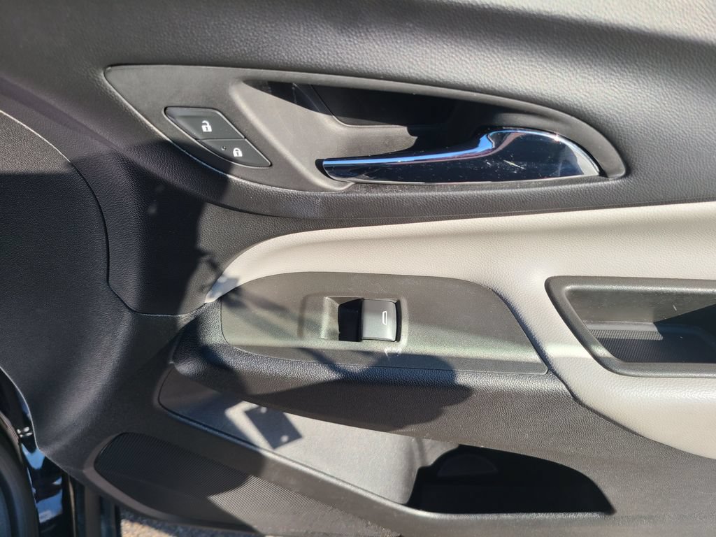 Used 2023 Chevrolet Equinox LT FWD image 10