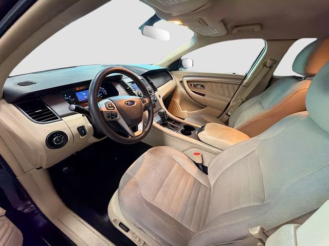 Used 2016 Ford Taurus SE image 19