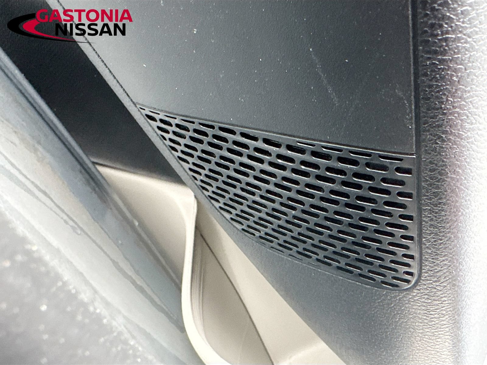 Used 2023 Chrysler Pacifica Touring-L FWD image 33