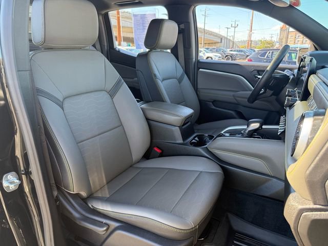 Used 2024 Chevrolet Colorado ZR2 w/ ZR2 Convenience Package III image 12