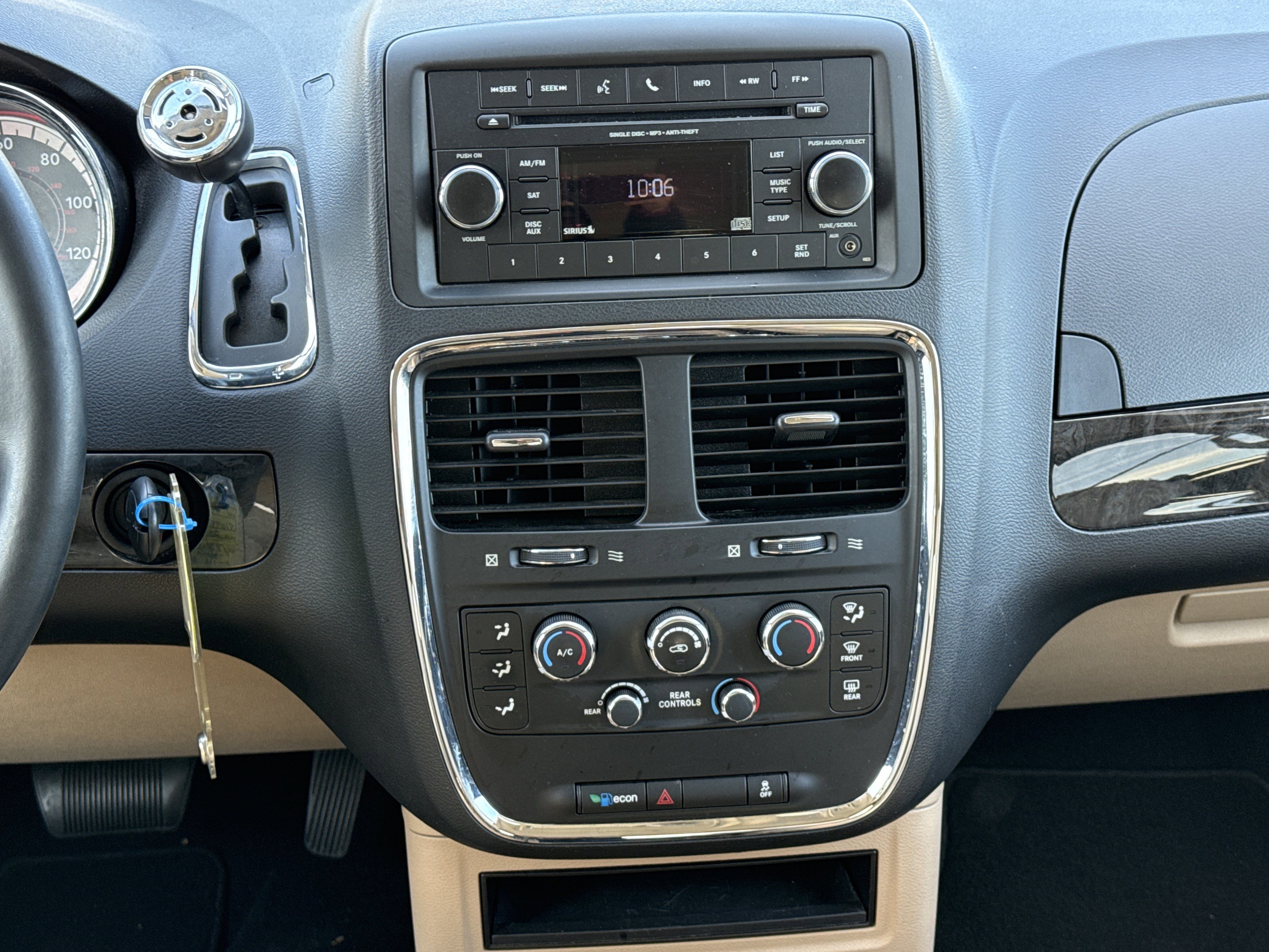 Used 2015 Dodge Grand Caravan SE w/ Quick Order Package 29E SE image 26