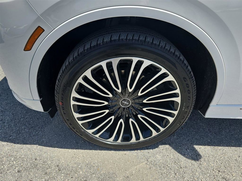 New 2025 Lincoln Aviator Black Label image 9