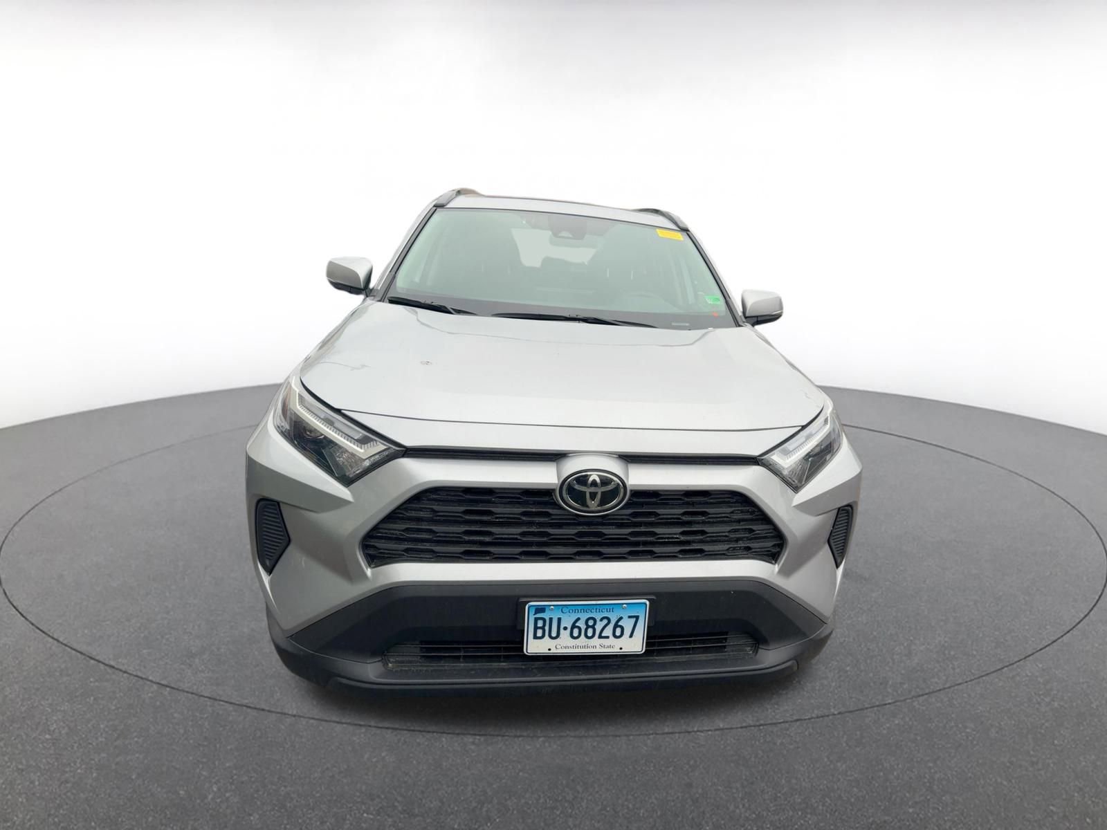 Used 2025 Toyota RAV4 XLE image 3