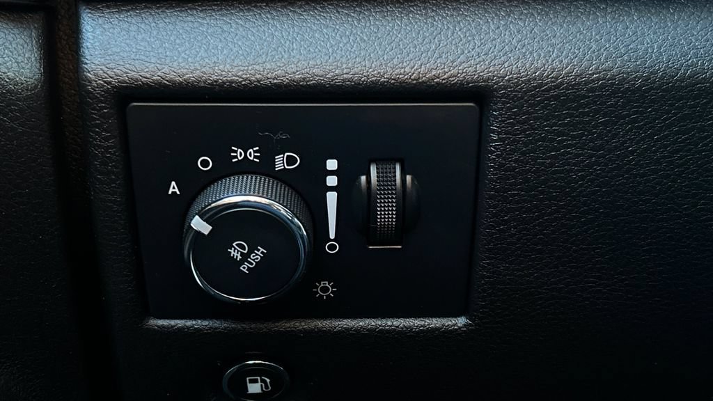Used 2018 Jeep Grand Cherokee Summit AWD/4WD image 23