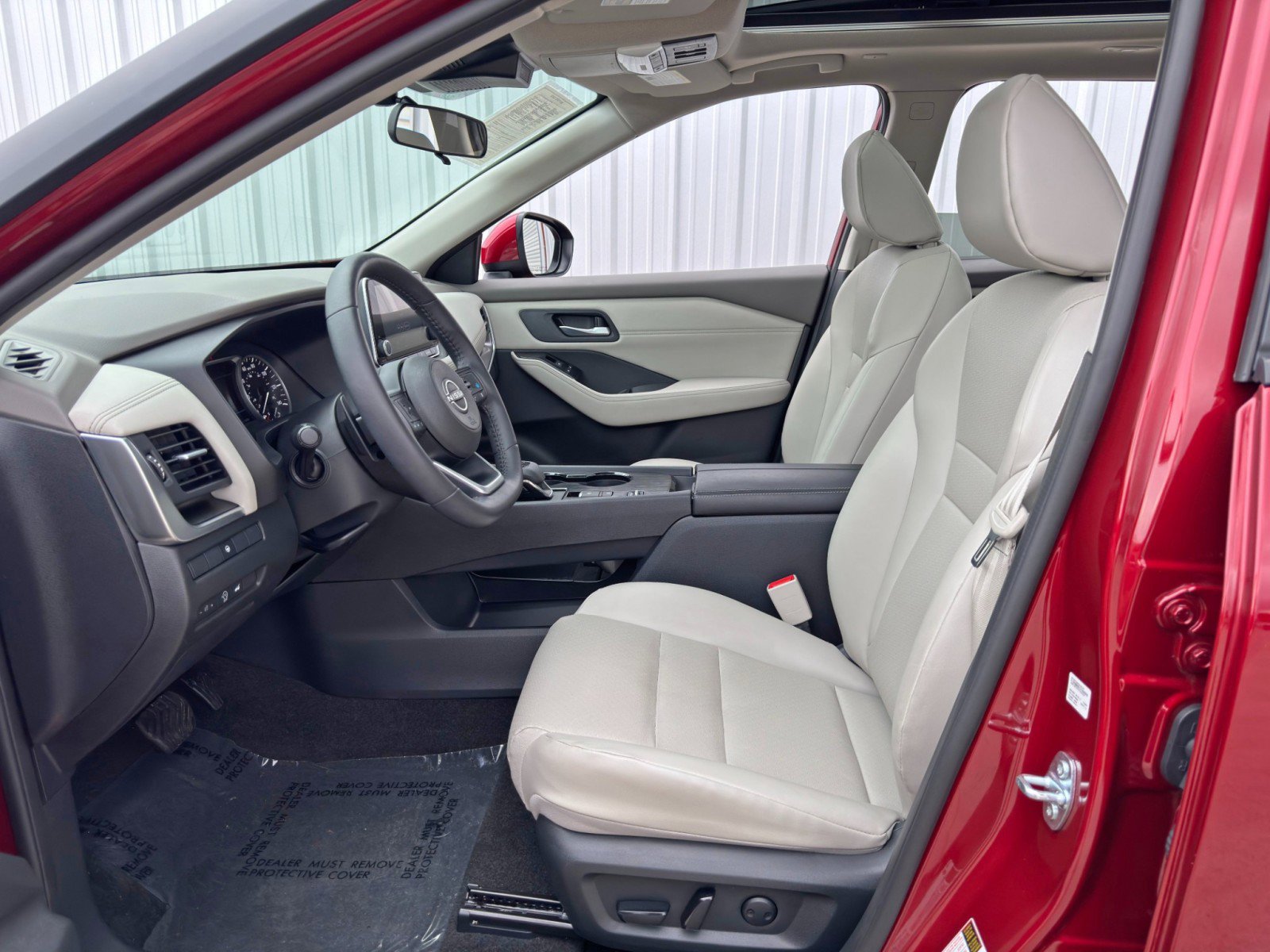 Used 2024 Nissan Rogue SV w/ SV Premium Package image 15