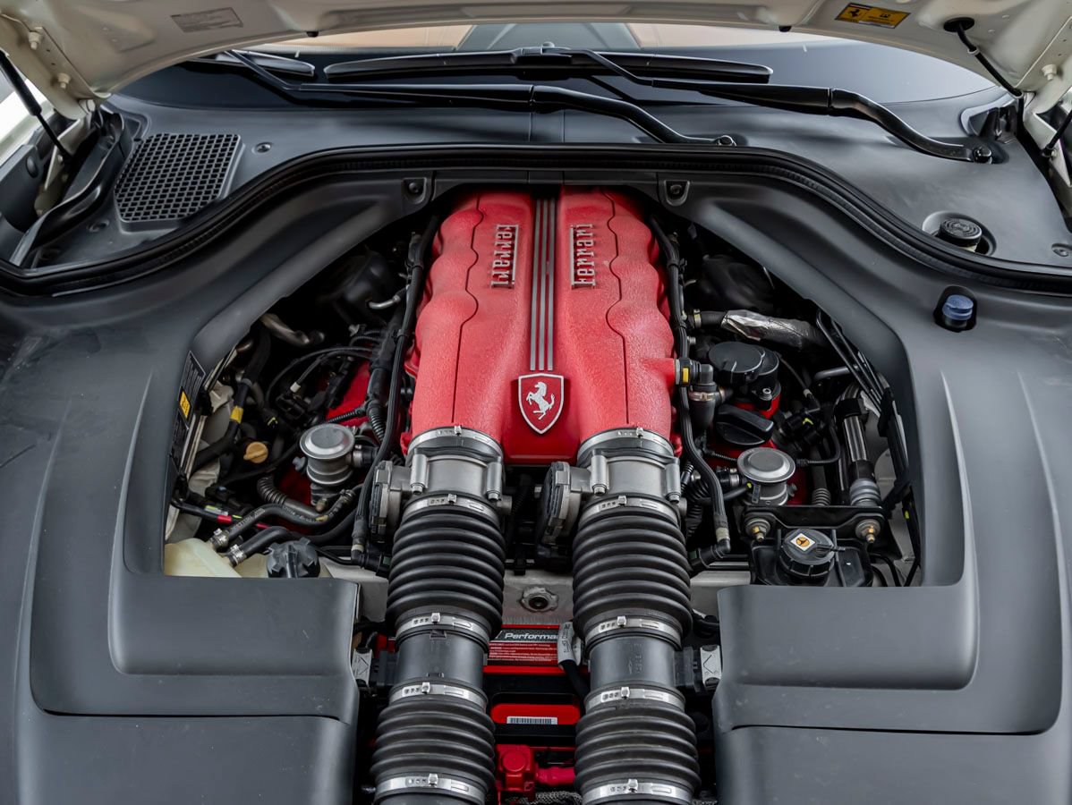 Used 2010 Ferrari California RWD image 42