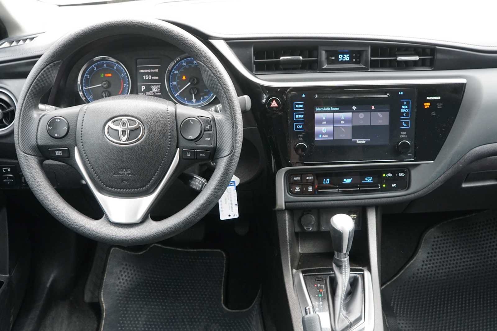 Used 2017 Toyota Corolla LE FWD image 24