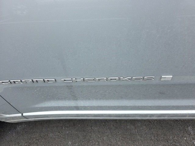 Used 2025 Jeep Grand Cherokee L Overland w/ Advanced Protech Group III image 26