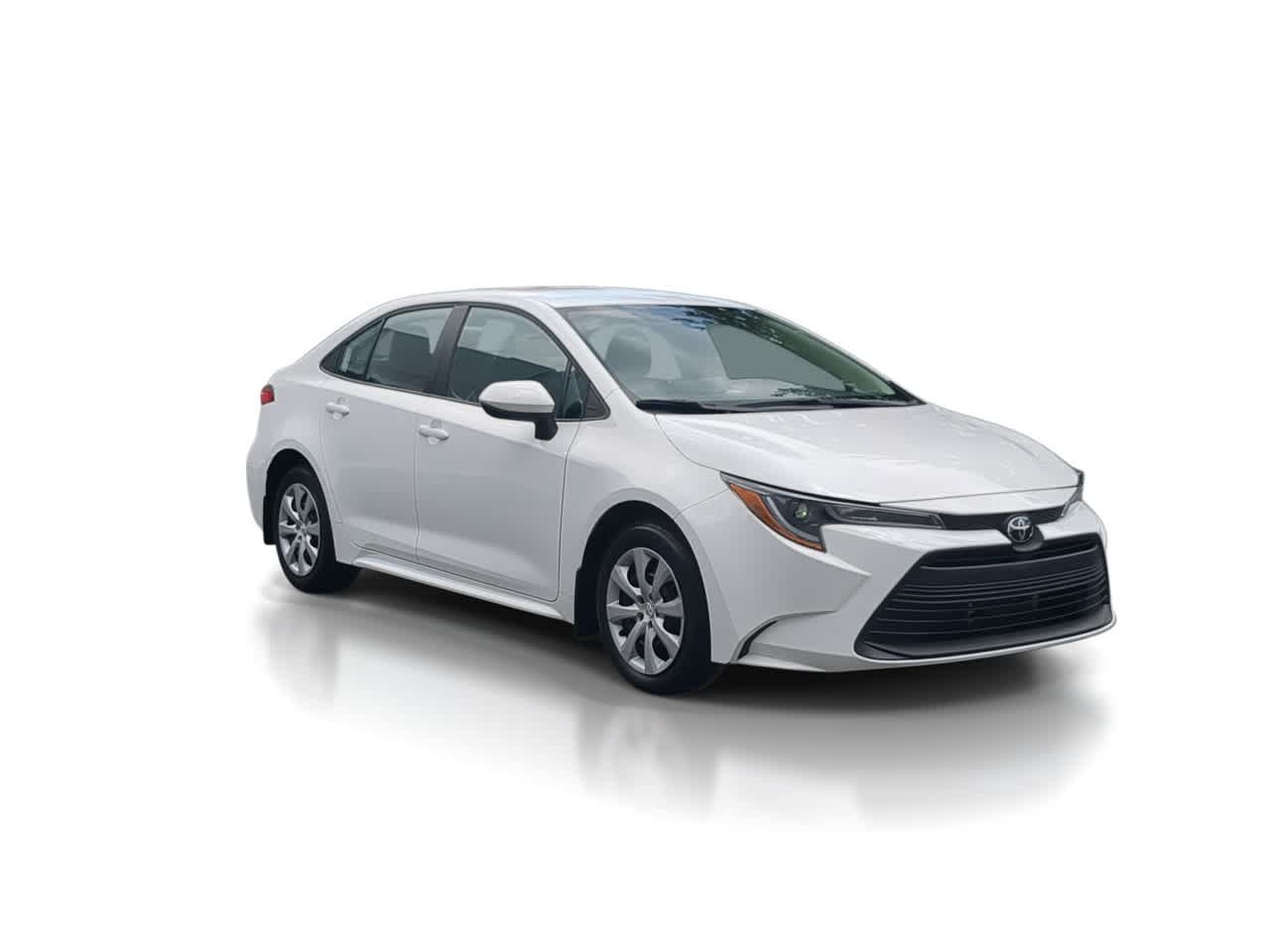 Used 2025 Toyota Corolla LE FWD image 2
